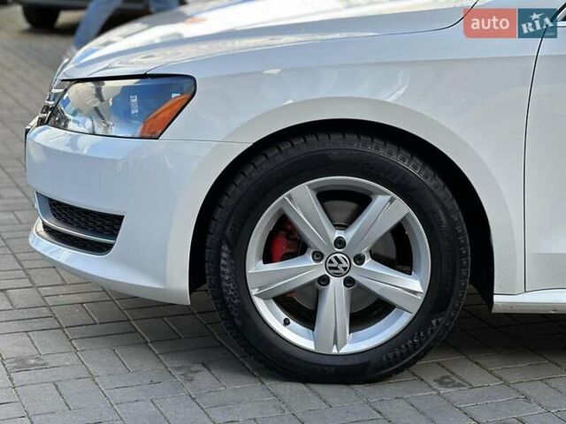 Білий Фольксваген Пассат, об'ємом двигуна 2.5 л та пробігом 159 тис. км за 10990 $, фото 10 на Automoto.ua