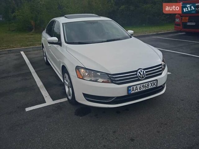 Білий Фольксваген Пассат, об'ємом двигуна 2.5 л та пробігом 174 тис. км за 11700 $, фото 12 на Automoto.ua