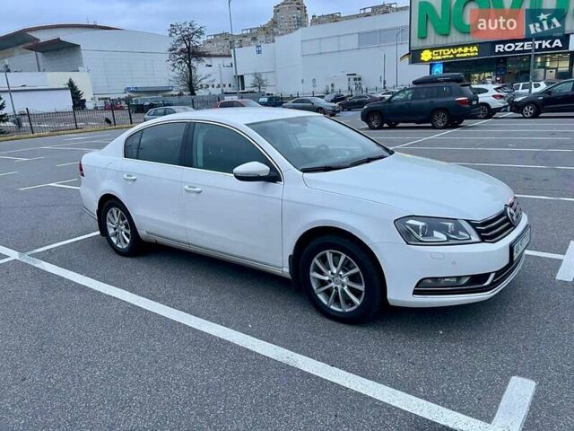Белый Фольксваген Пассат, объемом двигателя 1.97 л и пробегом 230 тыс. км за 13400 $, фото 2 на Automoto.ua