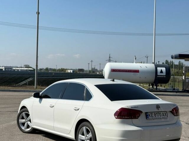 Белый Фольксваген Пассат, объемом двигателя 1.8 л и пробегом 210 тыс. км за 10999 $, фото 5 на Automoto.ua