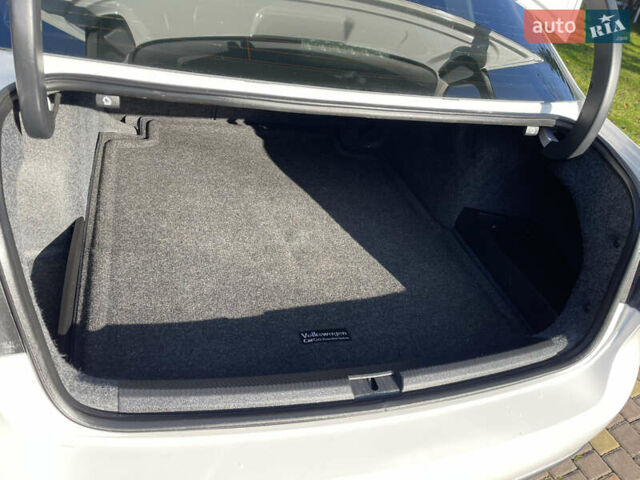 Белый Фольксваген Пассат, объемом двигателя 1.97 л и пробегом 176 тыс. км за 12850 $, фото 17 на Automoto.ua