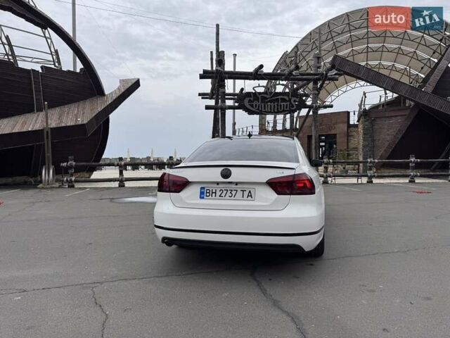 Білий Фольксваген Пассат, об'ємом двигуна 1.8 л та пробігом 169 тис. км за 11300 $, фото 4 на Automoto.ua