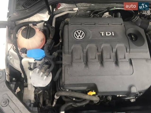 Белый Фольксваген Пассат, объемом двигателя 2 л и пробегом 140 тыс. км за 12600 $, фото 16 на Automoto.ua