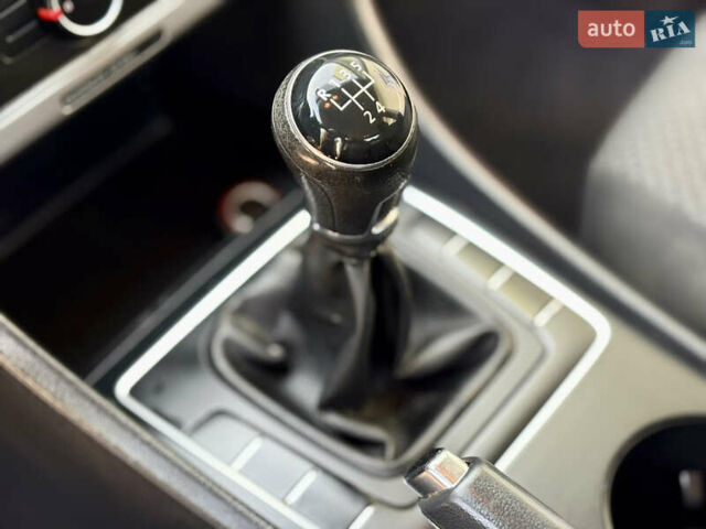 Білий Фольксваген Пассат, об'ємом двигуна 1.8 л та пробігом 207 тис. км за 8390 $, фото 17 на Automoto.ua