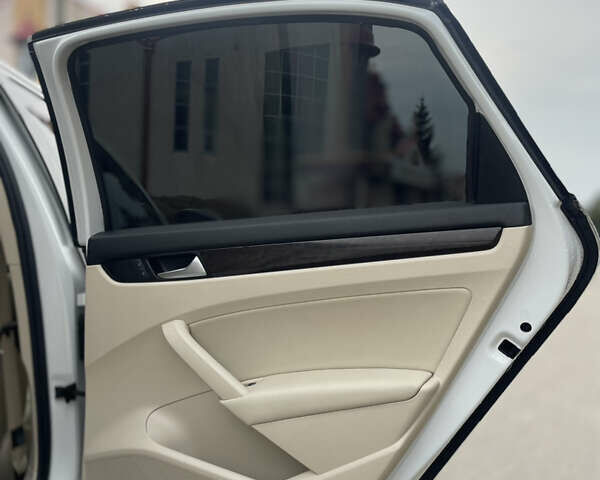 Белый Фольксваген Пассат, объемом двигателя 1.97 л и пробегом 232 тыс. км за 11200 $, фото 5 на Automoto.ua