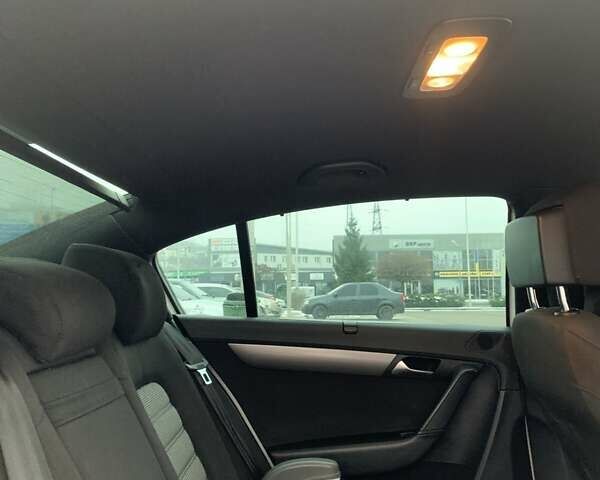 Белый Фольксваген Пассат, объемом двигателя 1.97 л и пробегом 282 тыс. км за 13800 $, фото 4 на Automoto.ua