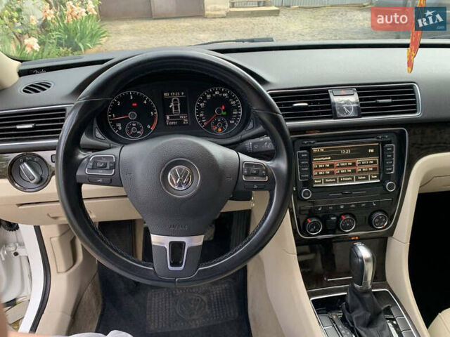 Белый Фольксваген Пассат, объемом двигателя 2 л и пробегом 114 тыс. км за 12000 $, фото 6 на Automoto.ua