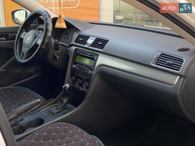 Белый Фольксваген Пассат, объемом двигателя 1.8 л и пробегом 192 тыс. км за 9900 $, фото 11 на Automoto.ua