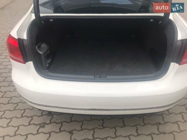 Белый Фольксваген Пассат, объемом двигателя 2 л и пробегом 140 тыс. км за 12600 $, фото 11 на Automoto.ua