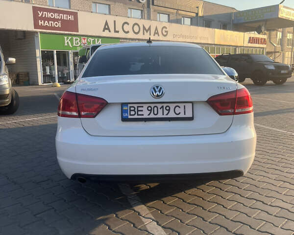 Белый Фольксваген Пассат, объемом двигателя 1.8 л и пробегом 132 тыс. км за 13000 $, фото 3 на Automoto.ua