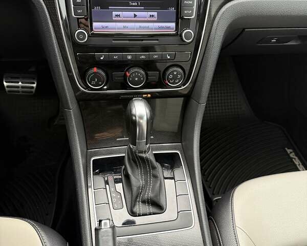 Белый Фольксваген Пассат, объемом двигателя 1.8 л и пробегом 128 тыс. км за 12499 $, фото 14 на Automoto.ua