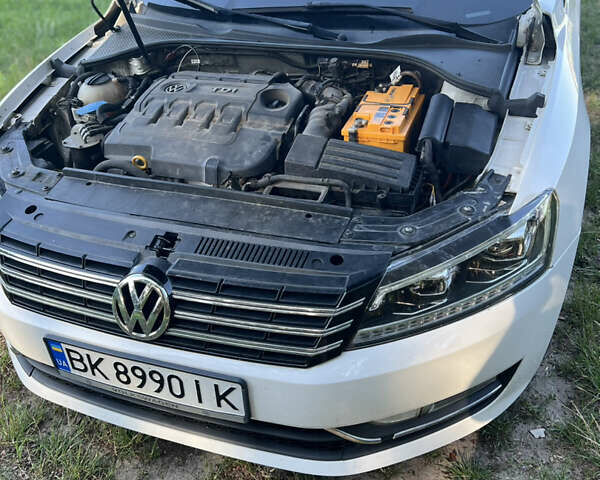 Белый Фольксваген Пассат, объемом двигателя 2 л и пробегом 197 тыс. км за 13200 $, фото 22 на Automoto.ua