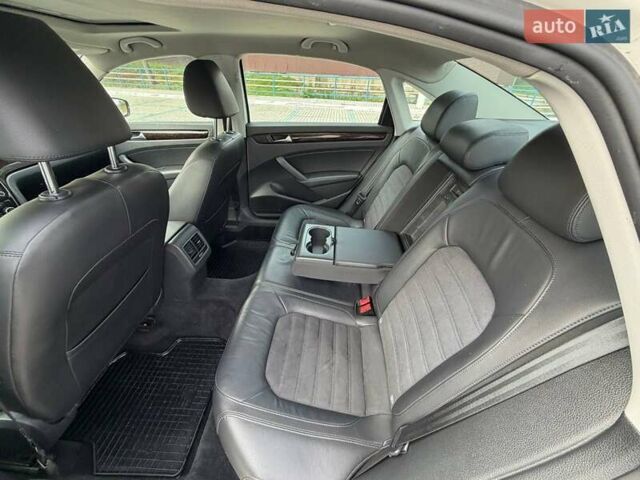 Белый Фольксваген Пассат, объемом двигателя 2 л и пробегом 242 тыс. км за 11500 $, фото 2 на Automoto.ua