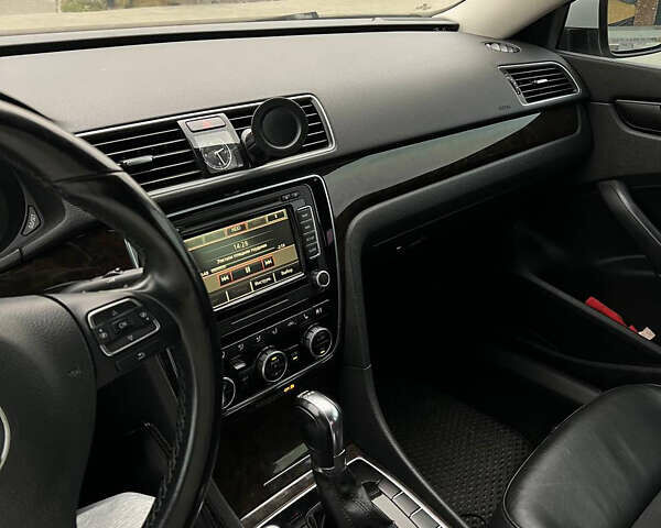 Білий Фольксваген Пассат, об'ємом двигуна 2 л та пробігом 234 тис. км за 13499 $, фото 11 на Automoto.ua