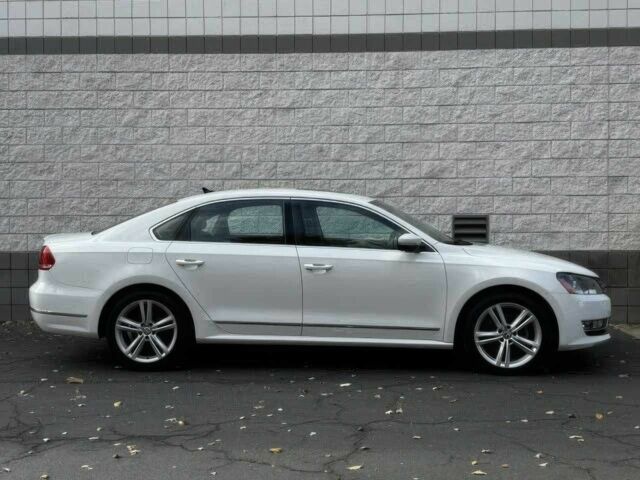 Белый Фольксваген Пассат, объемом двигателя 2 л и пробегом 83 тыс. км за 7000 $, фото 3 на Automoto.ua