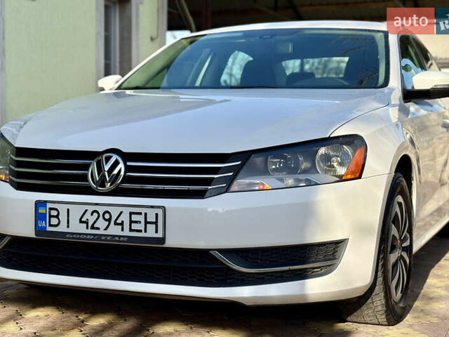 Білий Фольксваген Пассат, об'ємом двигуна 1.8 л та пробігом 207 тис. км за 8390 $, фото 2 на Automoto.ua