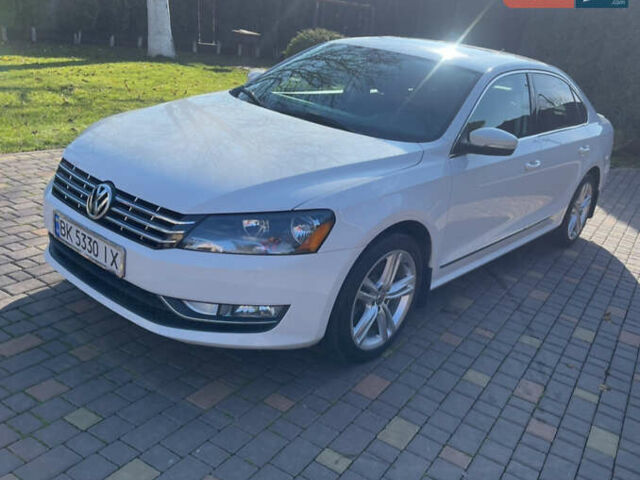 Белый Фольксваген Пассат, объемом двигателя 1.97 л и пробегом 176 тыс. км за 12850 $, фото 1 на Automoto.ua