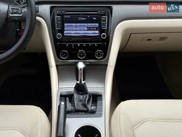 Белый Фольксваген Пассат, объемом двигателя 1.8 л и пробегом 204 тыс. км за 9900 $, фото 42 на Automoto.ua