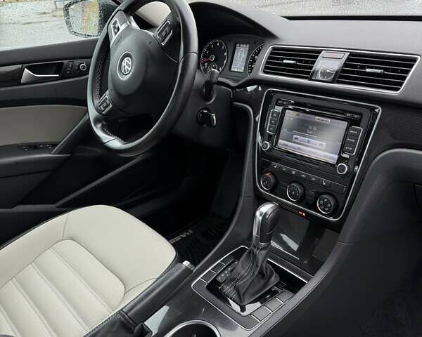 Белый Фольксваген Пассат, объемом двигателя 1.8 л и пробегом 128 тыс. км за 12499 $, фото 10 на Automoto.ua