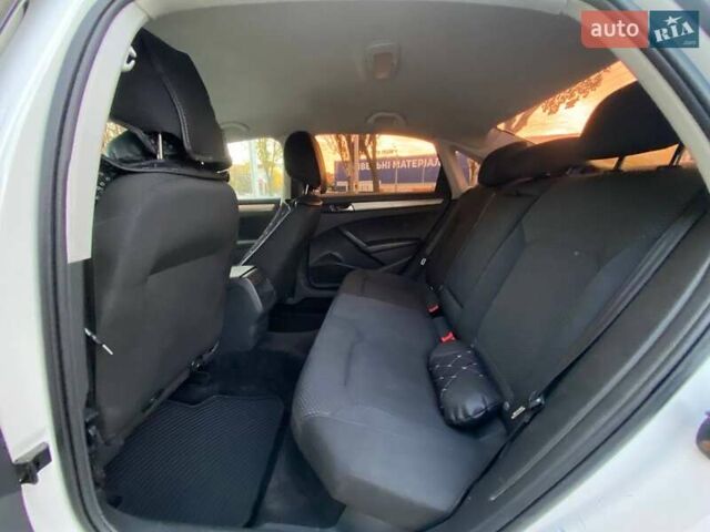 Белый Фольксваген Пассат, объемом двигателя 1.8 л и пробегом 192 тыс. км за 9900 $, фото 14 на Automoto.ua