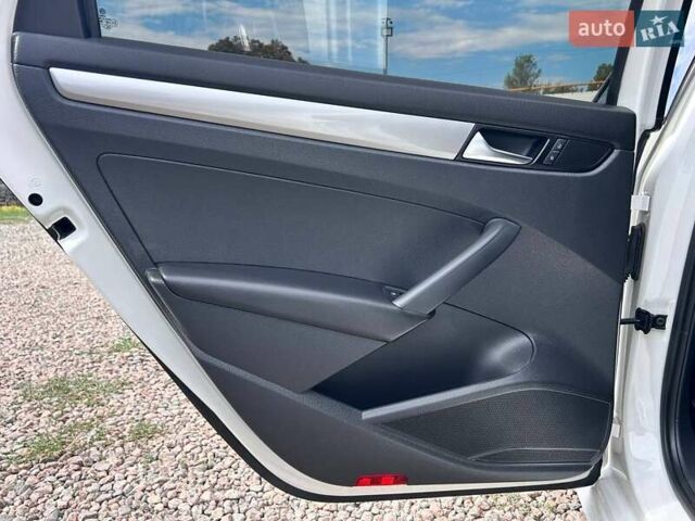 Белый Фольксваген Пассат, объемом двигателя 1.8 л и пробегом 212 тыс. км за 9700 $, фото 22 на Automoto.ua