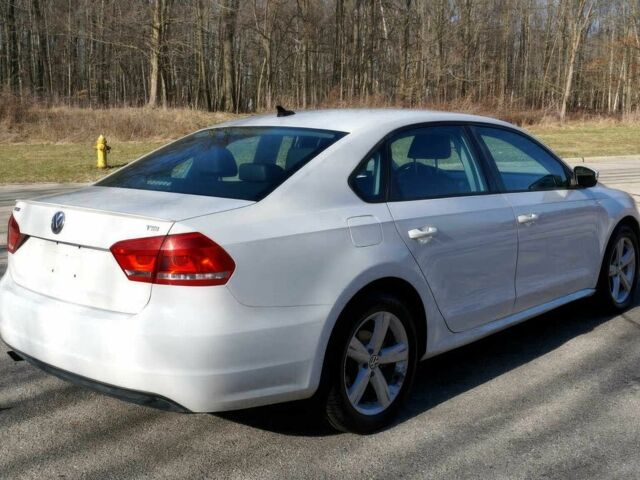 Білий Фольксваген Пассат, об'ємом двигуна 1.8 л та пробігом 82 тис. км за 8300 $, фото 4 на Automoto.ua