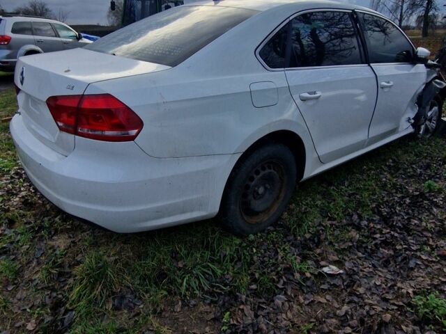 Белый Фольксваген Пассат, объемом двигателя 0 л и пробегом 139 тыс. км за 6500 $, фото 2 на Automoto.ua