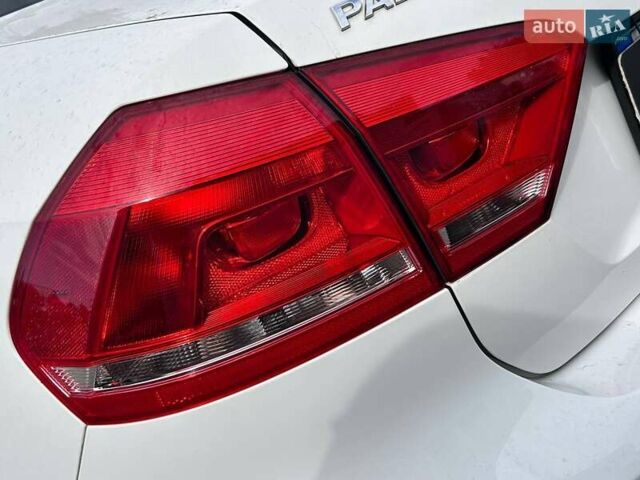 Белый Фольксваген Пассат, объемом двигателя 1.8 л и пробегом 212 тыс. км за 9700 $, фото 10 на Automoto.ua