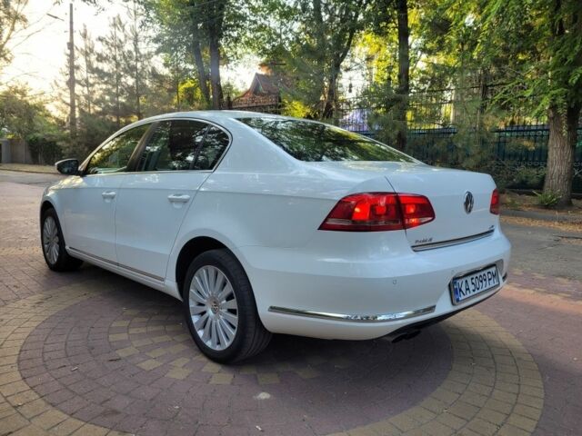 Белый Фольксваген Пассат, объемом двигателя 2 л и пробегом 300 тыс. км за 10700 $, фото 5 на Automoto.ua