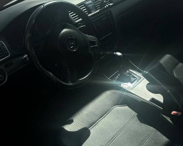 Білий Фольксваген Пассат, об'ємом двигуна 1.8 л та пробігом 235 тис. км за 8700 $, фото 5 на Automoto.ua