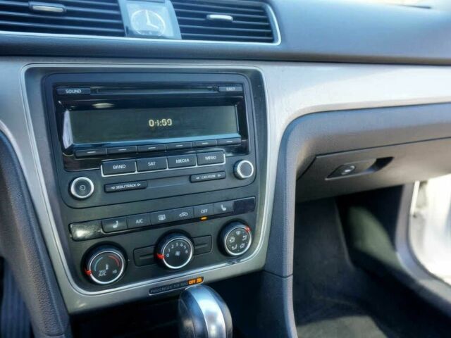 Білий Фольксваген Пассат, об'ємом двигуна 1.8 л та пробігом 82 тис. км за 8300 $, фото 9 на Automoto.ua