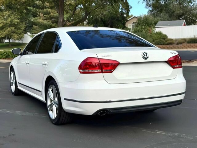 Белый Фольксваген Пассат, объемом двигателя 2 л и пробегом 84 тыс. км за 14500 $, фото 4 на Automoto.ua