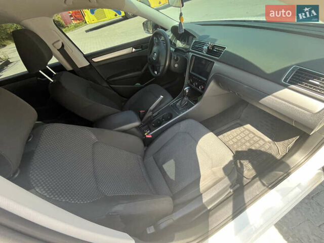 Белый Фольксваген Пассат, объемом двигателя 2.47 л и пробегом 184 тыс. км за 9500 $, фото 11 на Automoto.ua