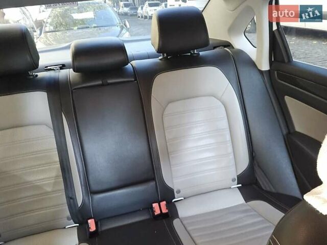 Белый Фольксваген Пассат, объемом двигателя 1.8 л и пробегом 193 тыс. км за 11200 $, фото 11 на Automoto.ua