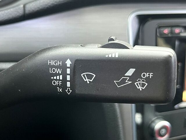 Білий Фольксваген Пассат, об'ємом двигуна 1.8 л та пробігом 174 тис. км за 10000 $, фото 7 на Automoto.ua