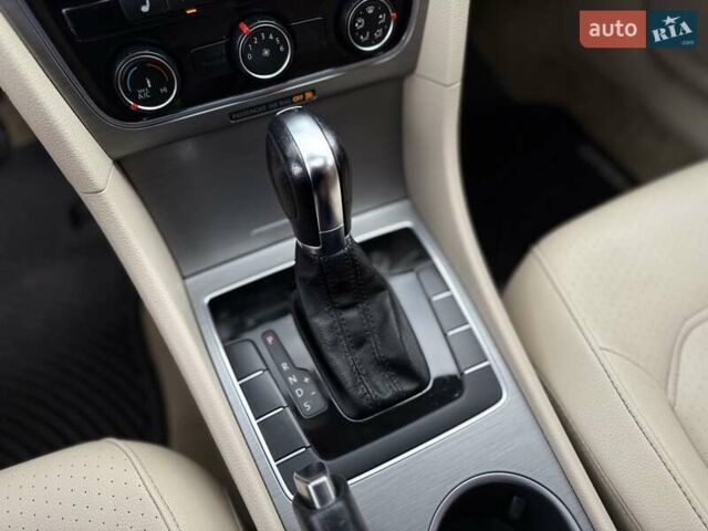 Белый Фольксваген Пассат, объемом двигателя 1.8 л и пробегом 205 тыс. км за 9900 $, фото 32 на Automoto.ua