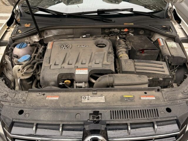 Белый Фольксваген Пассат, объемом двигателя 2 л и пробегом 168 тыс. км за 13000 $, фото 6 на Automoto.ua