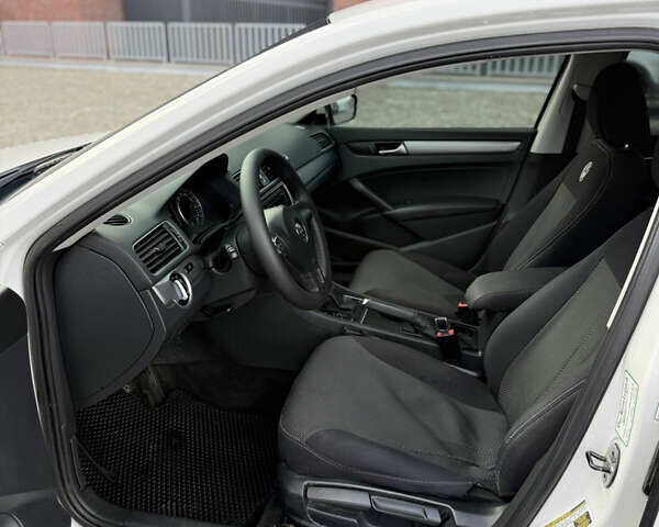 Білий Фольксваген Пассат, об'ємом двигуна 1.8 л та пробігом 182 тис. км за 8899 $, фото 13 на Automoto.ua