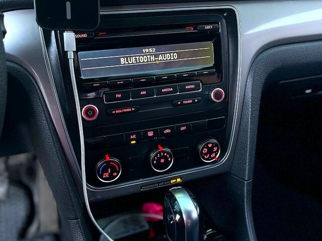 Белый Фольксваген Пассат, объемом двигателя 1.8 л и пробегом 280 тыс. км за 9500 $, фото 6 на Automoto.ua