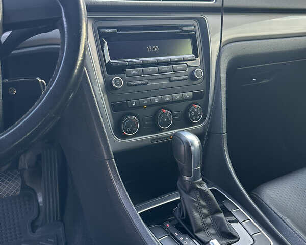 Білий Фольксваген Пассат, об'ємом двигуна 1.8 л та пробігом 146 тис. км за 9000 $, фото 13 на Automoto.ua