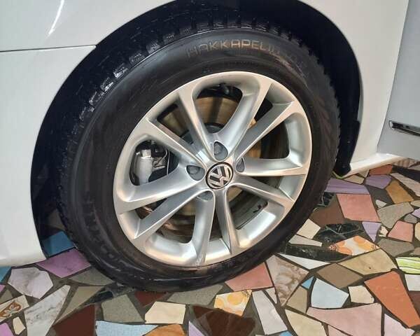 Белый Фольксваген Пассат, объемом двигателя 1.8 л и пробегом 198 тыс. км за 12500 $, фото 11 на Automoto.ua