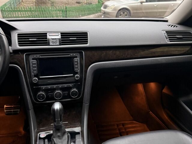 Белый Фольксваген Пассат, объемом двигателя 2 л и пробегом 168 тыс. км за 13000 $, фото 13 на Automoto.ua