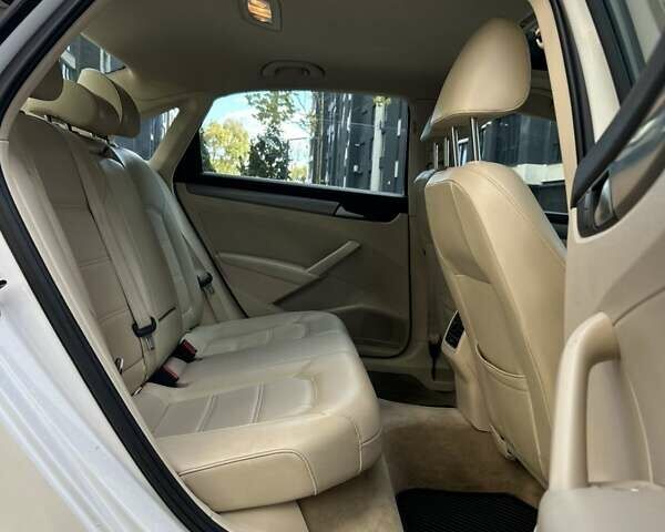 Белый Фольксваген Пассат, объемом двигателя 1.97 л и пробегом 280 тыс. км за 10600 $, фото 21 на Automoto.ua