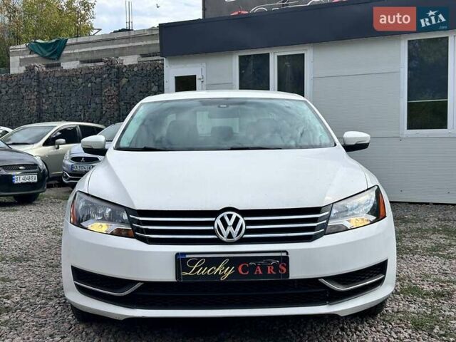 Белый Фольксваген Пассат, объемом двигателя 1.8 л и пробегом 212 тыс. км за 9700 $, фото 1 на Automoto.ua