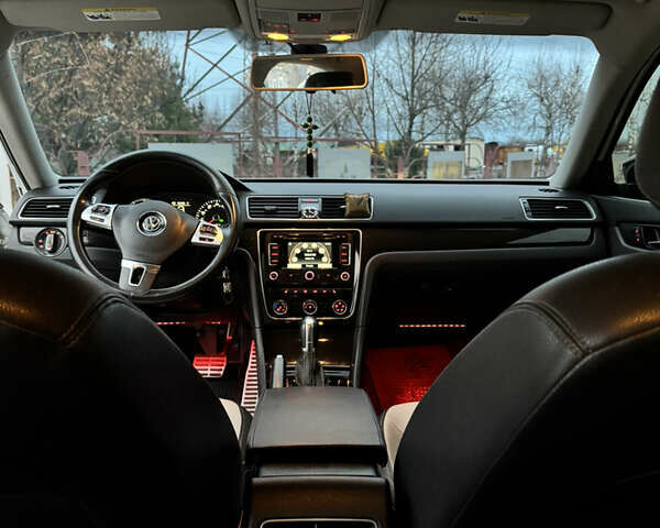 Білий Фольксваген Пассат, об'ємом двигуна 1.8 л та пробігом 221 тис. км за 11000 $, фото 28 на Automoto.ua