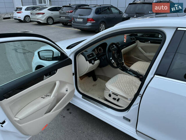 Білий Фольксваген Пассат, об'ємом двигуна 1.97 л та пробігом 132 тис. км за 12600 $, фото 11 на Automoto.ua