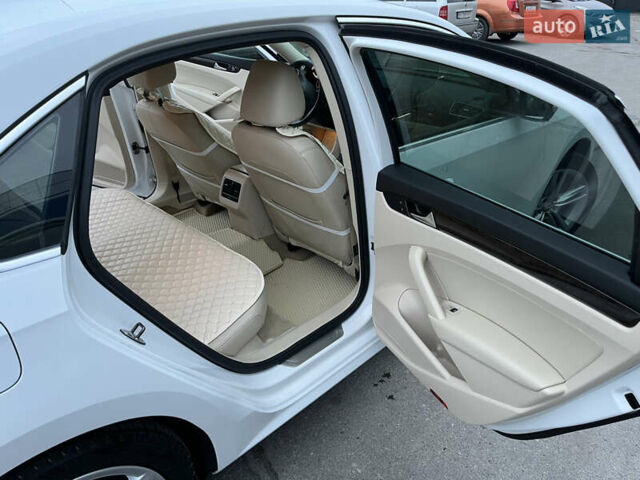 Білий Фольксваген Пассат, об'ємом двигуна 1.97 л та пробігом 132 тис. км за 12600 $, фото 13 на Automoto.ua
