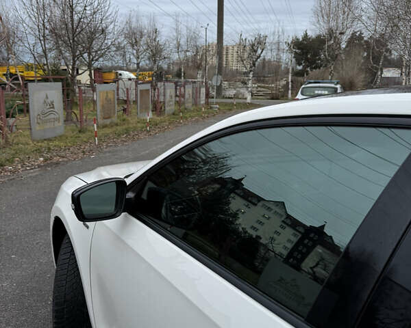 Білий Фольксваген Пассат, об'ємом двигуна 1.8 л та пробігом 221 тис. км за 11000 $, фото 15 на Automoto.ua