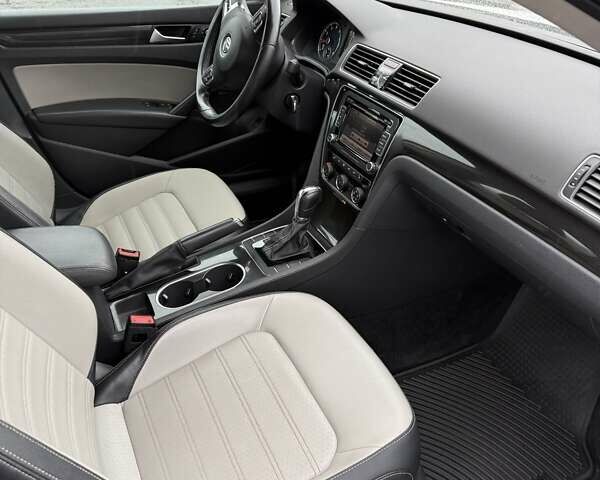 Белый Фольксваген Пассат, объемом двигателя 1.8 л и пробегом 128 тыс. км за 12499 $, фото 9 на Automoto.ua