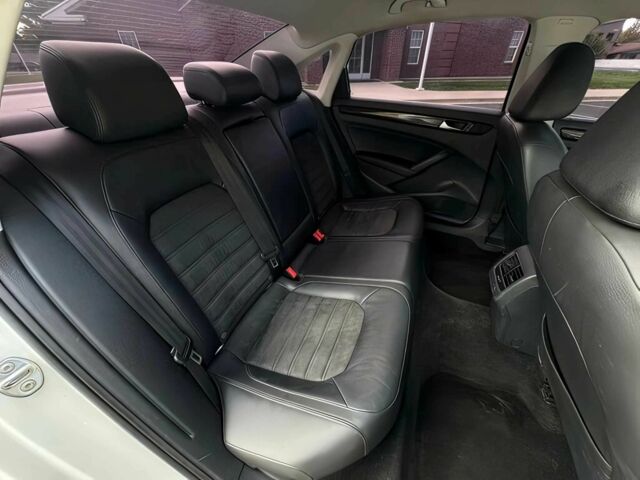 Белый Фольксваген Пассат, объемом двигателя 2 л и пробегом 84 тыс. км за 14500 $, фото 10 на Automoto.ua